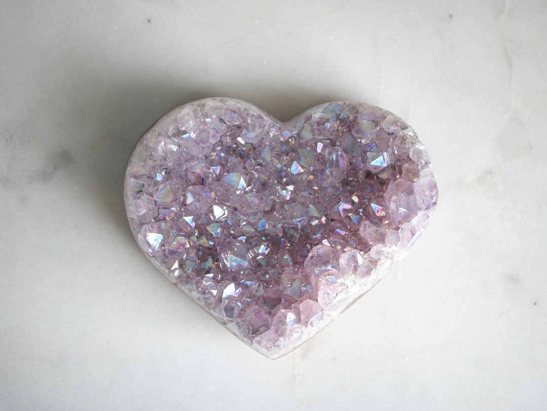 Aura Amethyst Heart (Medium)