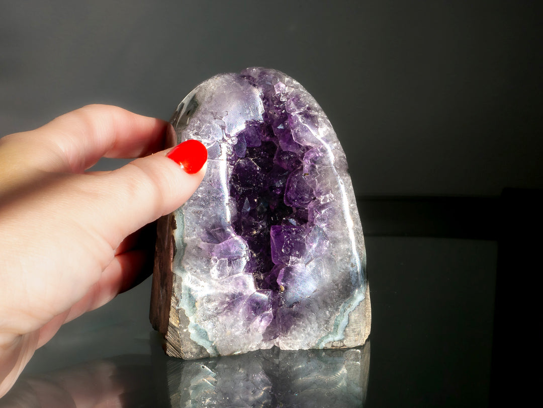 Premium Uruguayan Amethyst Cut Base