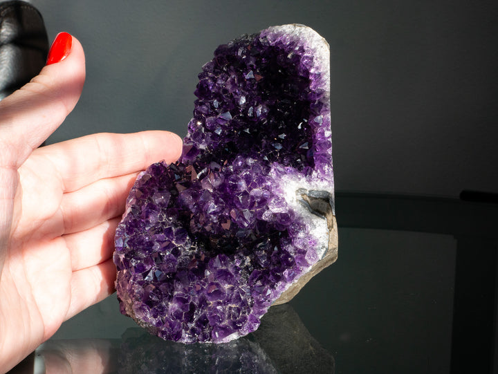 High-Quality Uruguayan Amethyst Cut Base