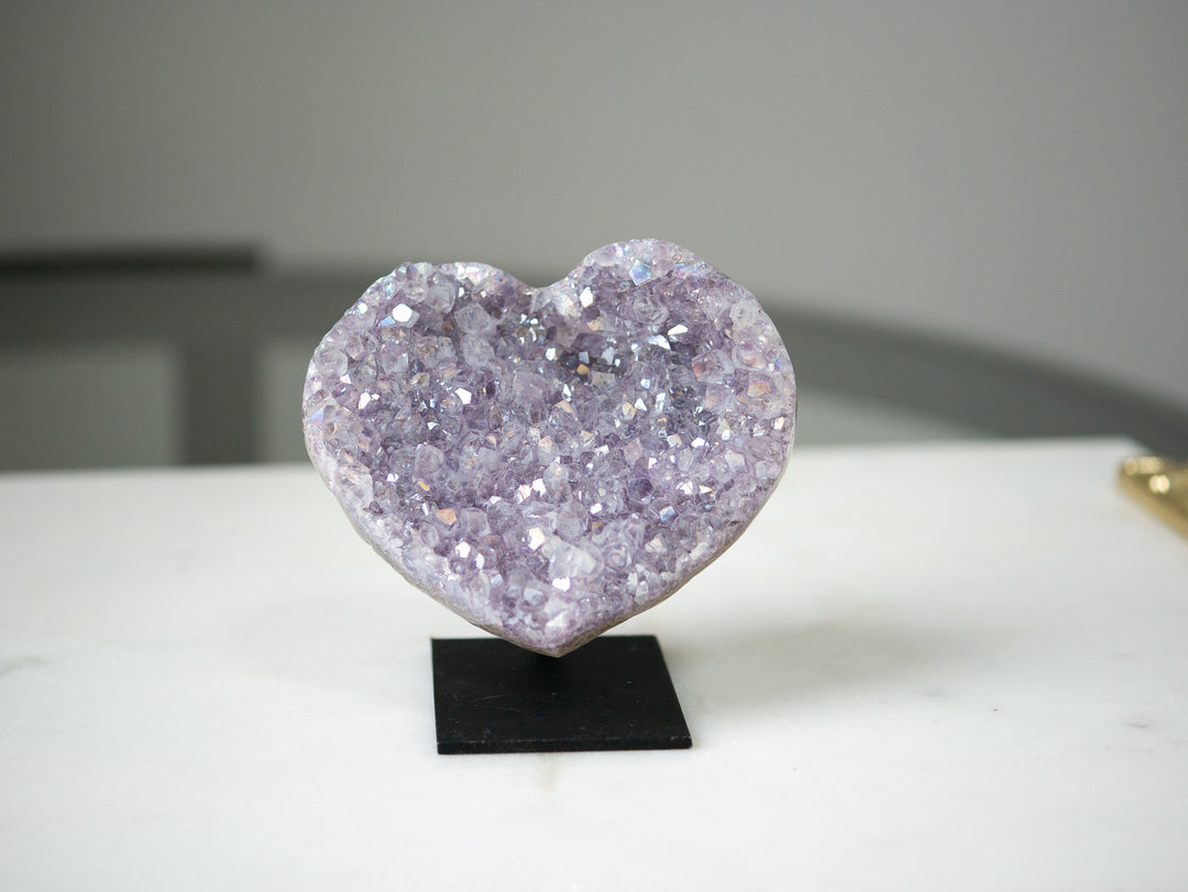 Aura Amethyst Heart on Stand