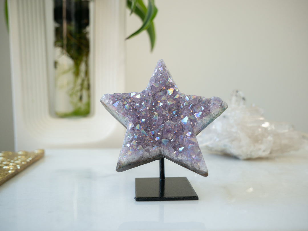 Aura Amethyst Star on Stand
