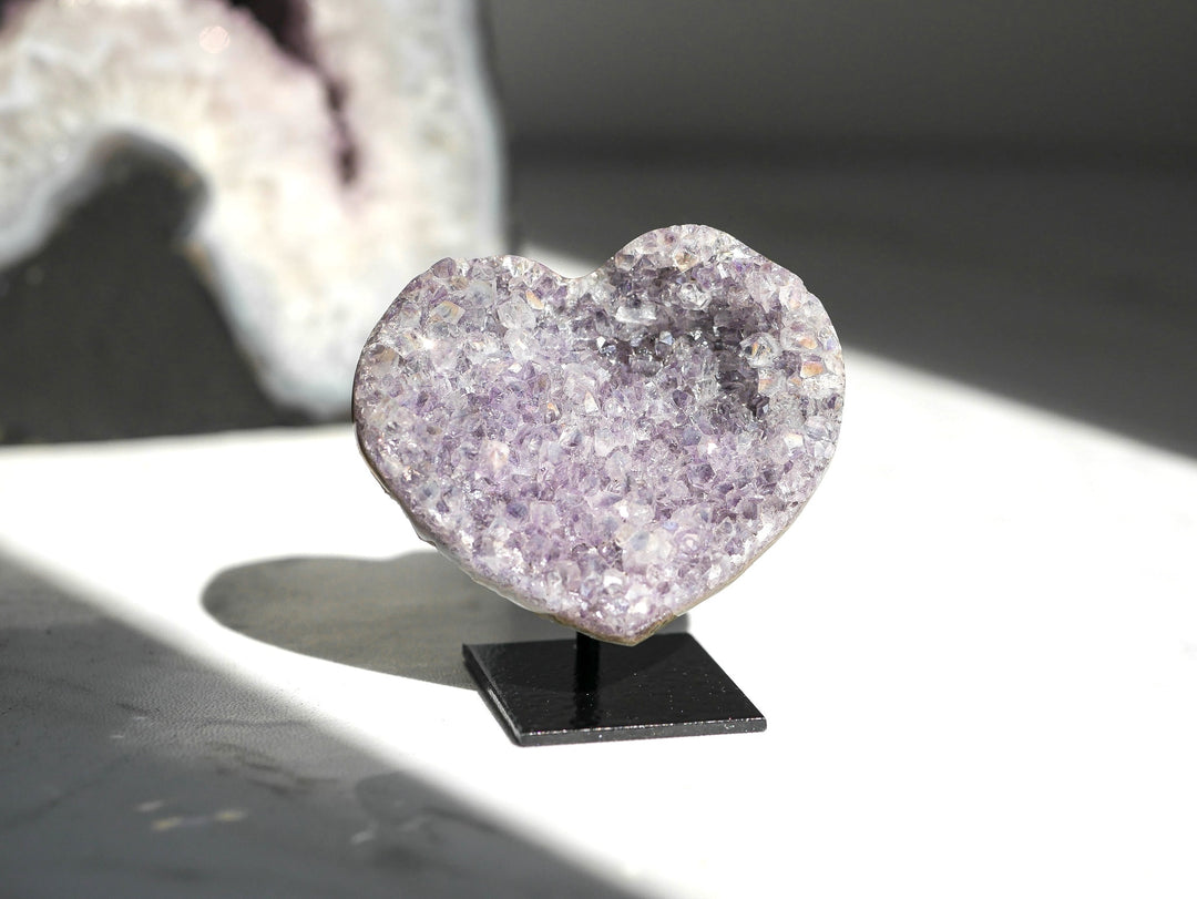 Aura Amethyst Heart on Stand