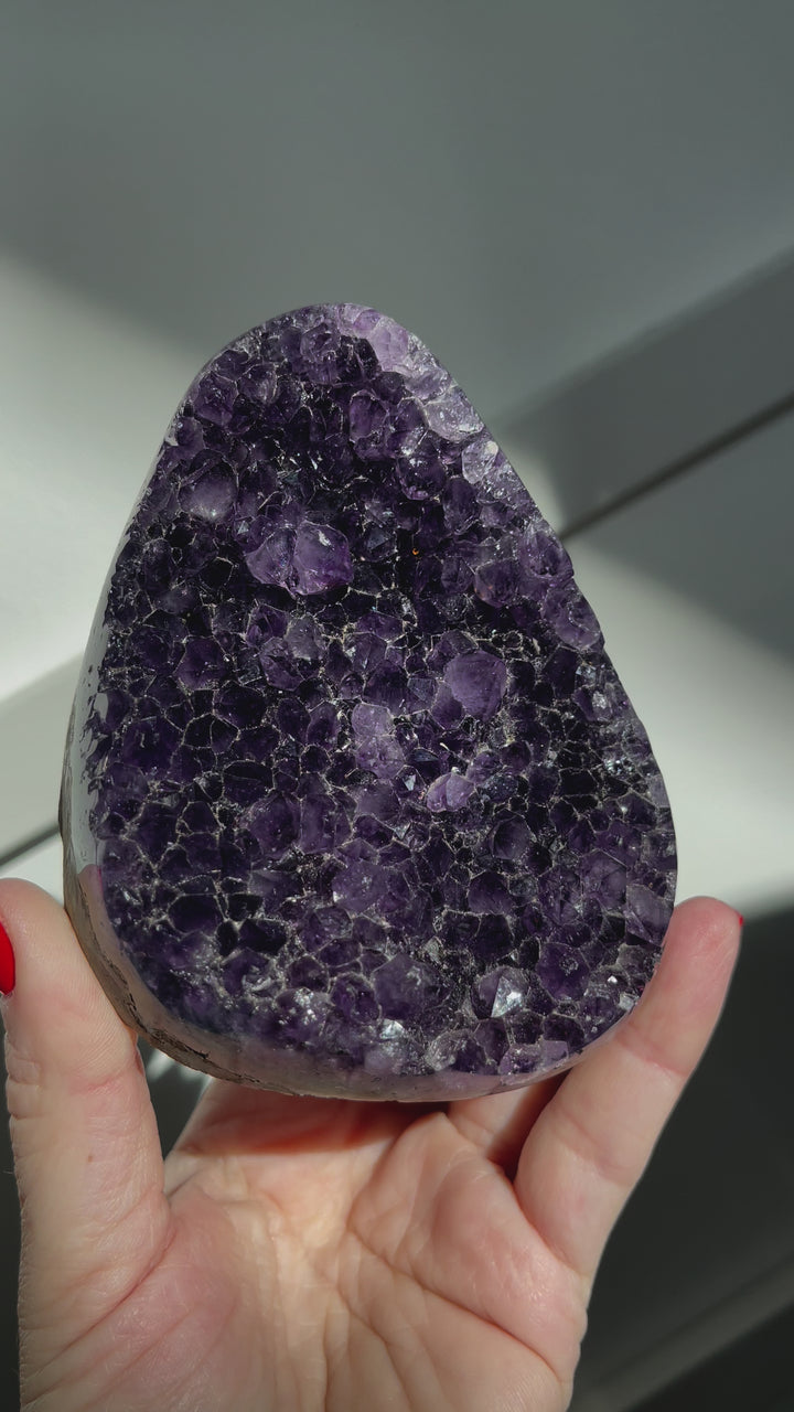 High Quality Uruguayan Amethyst Cut Base